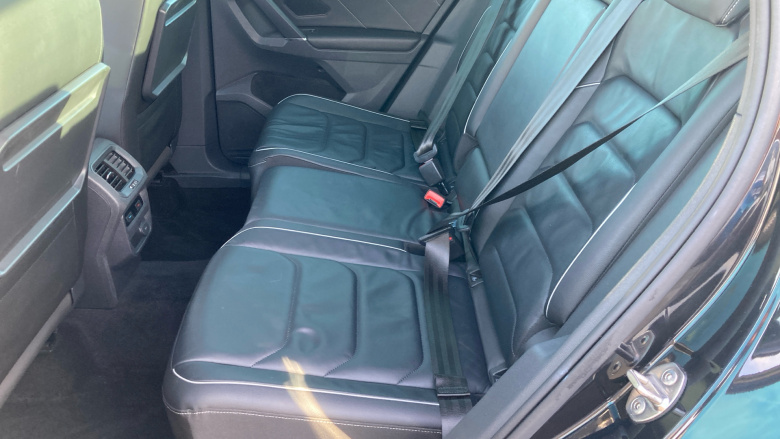 Volkswagen Tiguan 2.0 TDi 190 4Motion R-Line 5dr DSG Diesel Estate